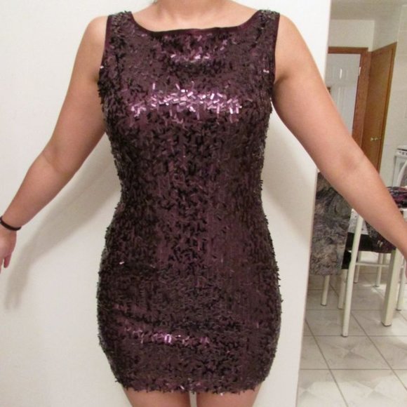 Beautiful Purple Sequin Dress, Size Large but Fit is Medium - Picture 1 of 4